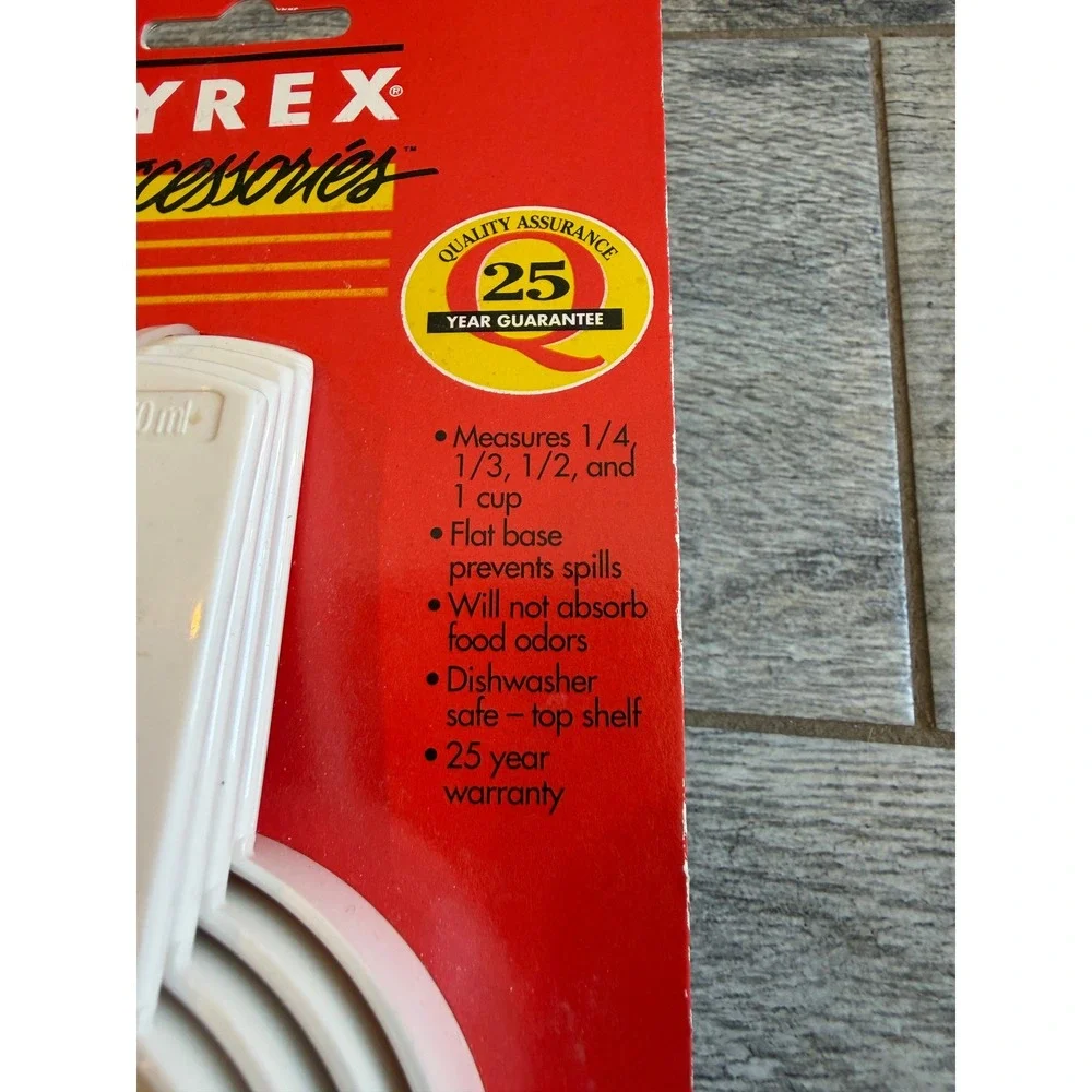 PYREX Measuring Cup Set 4 Piece White Vintage 1999 ABS Plastic 16380 NOS NWT